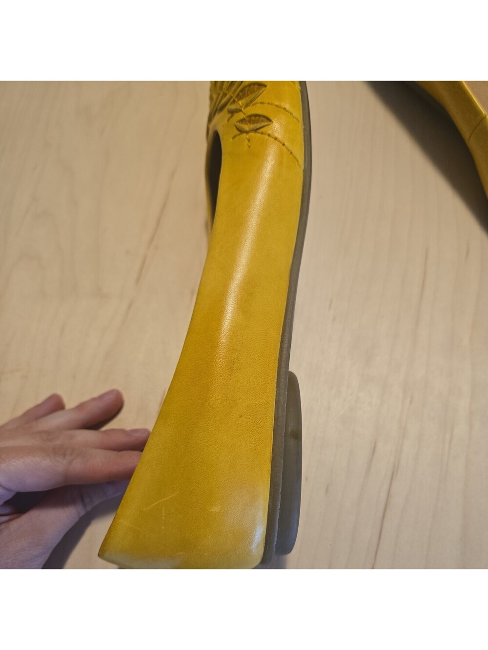 Miz Mooz flats shoes Yellow Sz 10 Leather Womens - Picture 7 of 12